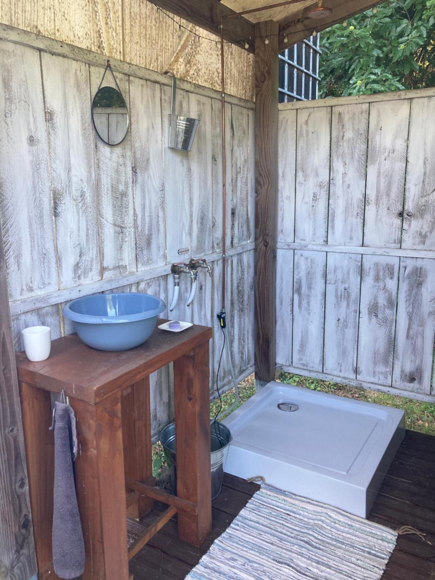 Hotel Au Pre Fleuri Eco Glamping Le Lindois Exterior foto