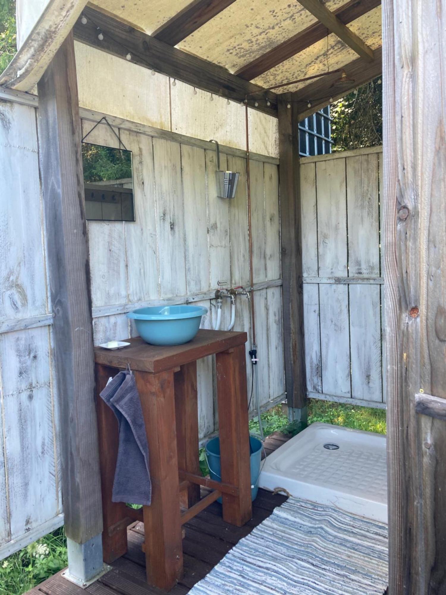 Hotel Au Pre Fleuri Eco Glamping Le Lindois Exterior foto